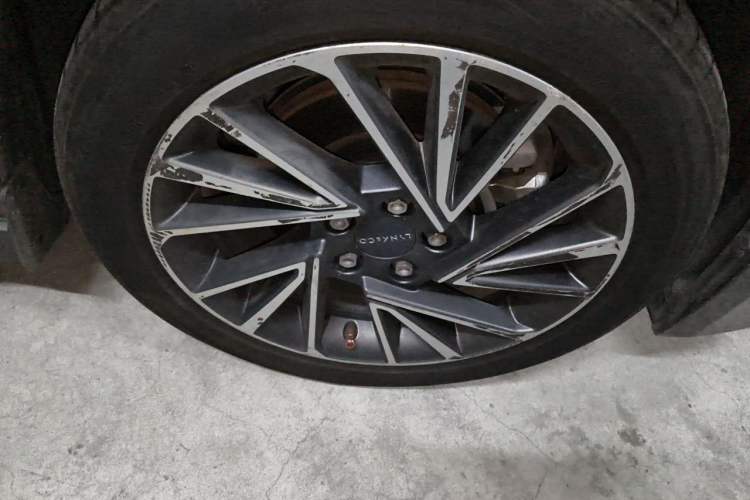 Used Lynk & Co 03 2022 1.5TD DCT JingPlus Right Front Wheel Hub