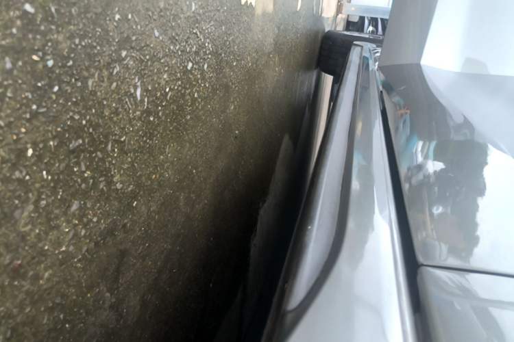 Used Lynk & Co 03 2022 1.5TD DCT JingPlus Right Side Sill
