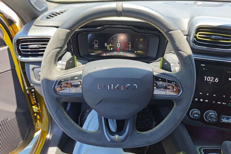Used Lynk & Co 03 2022 03+ 2.0TD Automatic Wind-Chasing Edition Steering Wheel