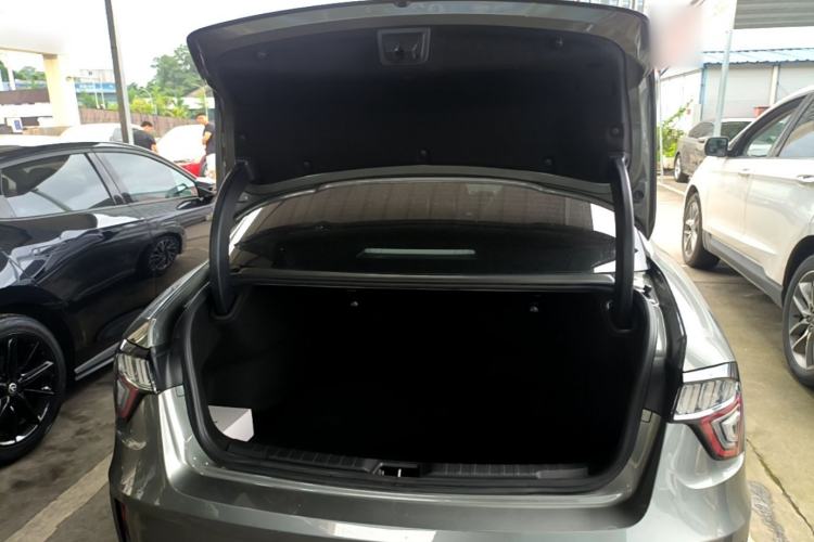 Used Lynk & Co 03 2022 1.5TD DCT JingPlus Trunk