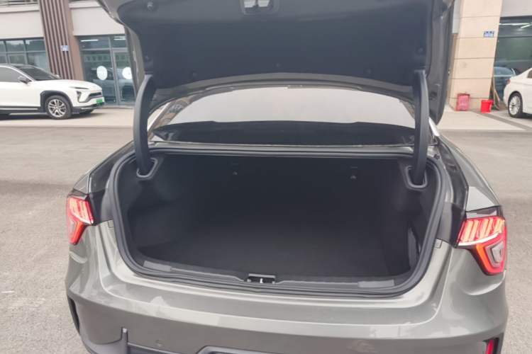 Used Lynk & Co 03 2022 1.5TD DCT JingPro Trunk
