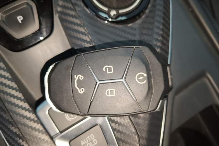 Used Lynk & Co 03 2022 2.0TD DCT JingPro Vehicle Key