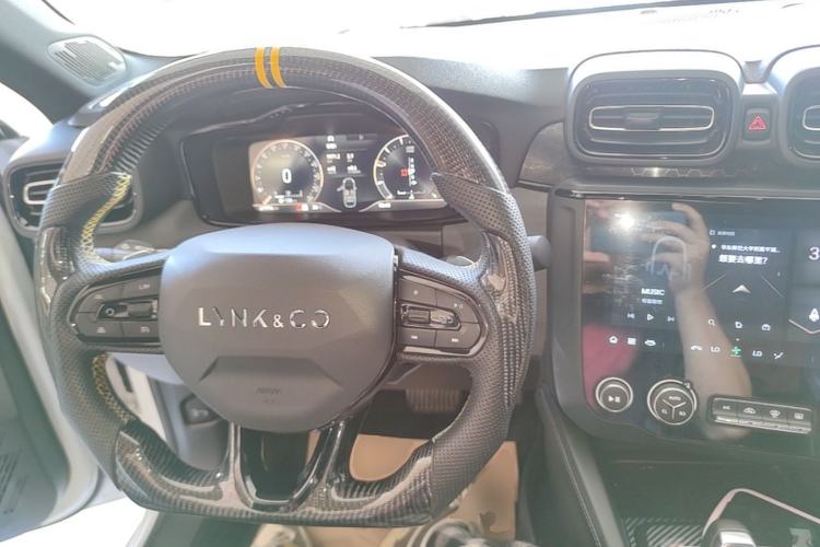 Used Lynk & Co 03 2022 1.5TD DCT JingPlus Center Console