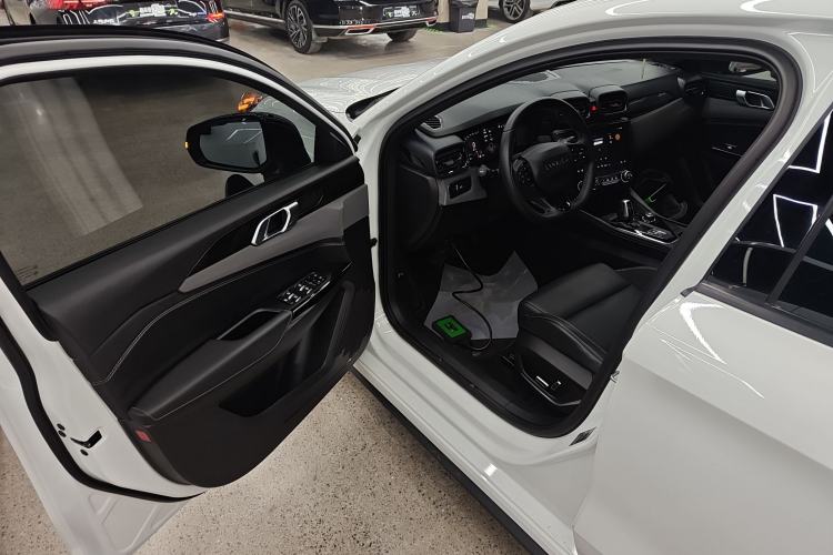 Used Lynk & Co 03 2022 1.5TD DCT JingPlus Driver Seat