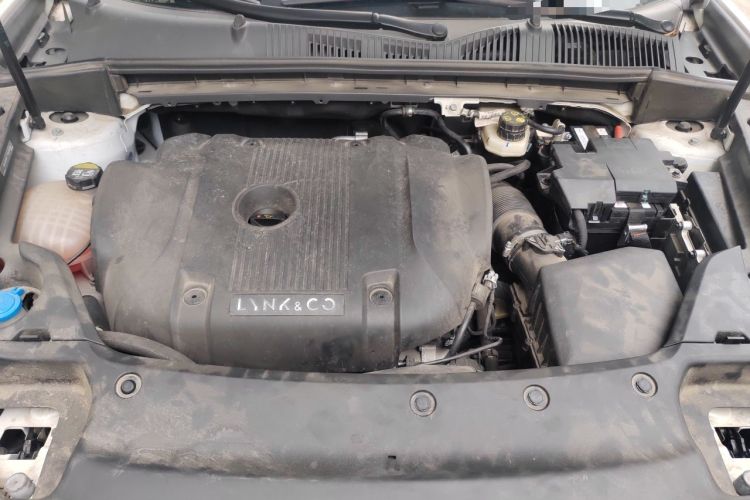 Used Lynk & Co 03 2022 2.0TD DCT JingPro Engine Bay