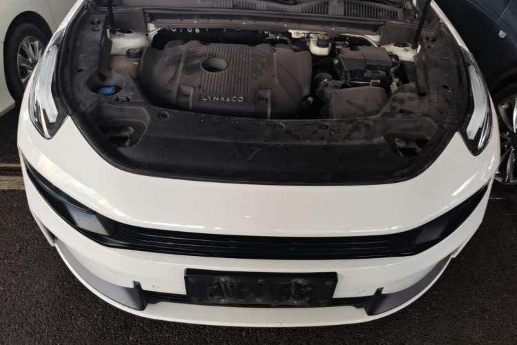 Used Lynk & Co 03 2022 2.0TD DCT JingPro Engine Bay