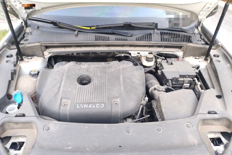 Used Lynk & Co 03 2022 2.0TD DCT JingPro Engine Bay