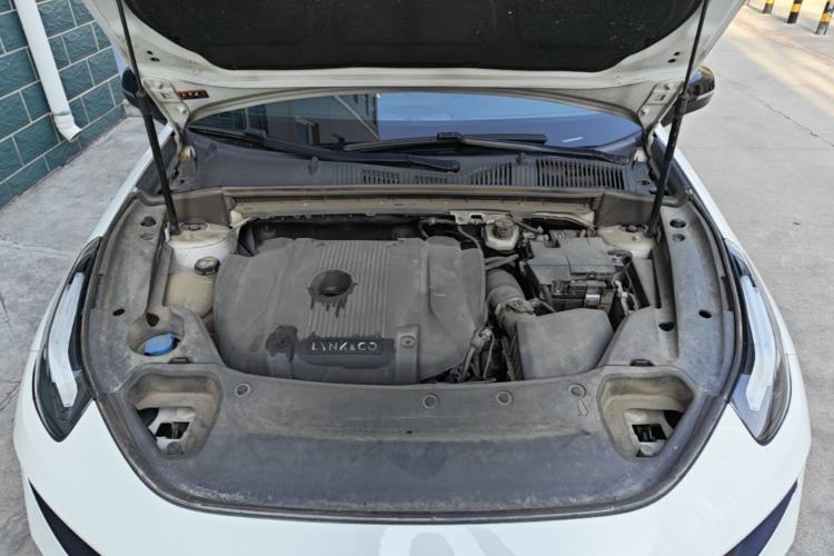 Used Lynk & Co 03 2022 2.0TD DCT JingPro Engine Bay