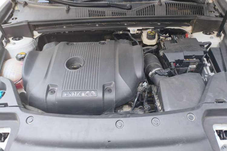 Used Lynk & Co 03 2022 2.0TD DCT GenioPlus Engine Bay