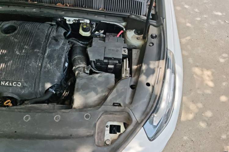 Used Lynk & Co 03 2022 1.5TD DCT JingPlus Engine Bay Left