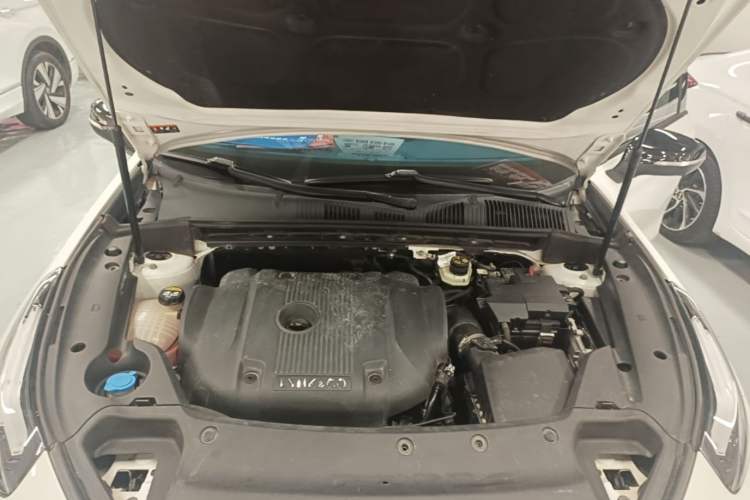 Used Lynk & Co 03 2022 2.0TD DCT JingPro Engine Bay