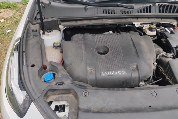 Used Lynk & Co 03 2022 2.0TD DCT JingPro Engine Bay Right