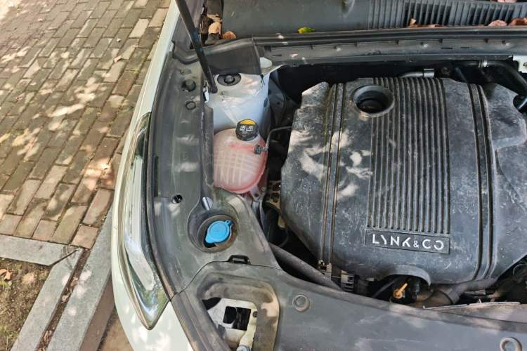 Used Lynk & Co 03 2022 1.5TD DCT JingPlus Engine Bay Right