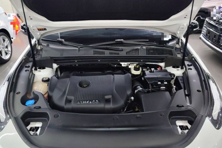 Used Lynk & Co 03 2022 2.0TD DCT JingPro Engine Bay