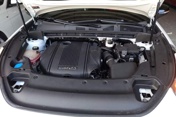 Used Lynk & Co 03 2022 1.5TD DCT JingPlus Engine Bay