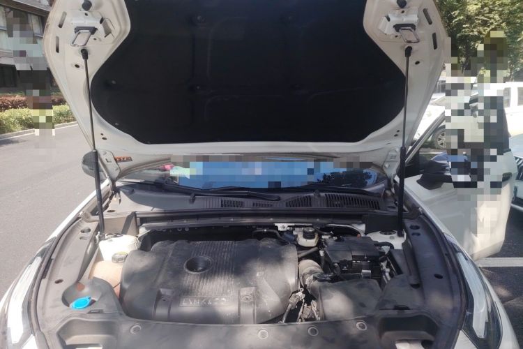 Used Lynk & Co 03 2022 2.0TD DCT JingPro Engine Bay