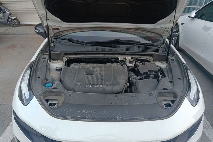Used Lynk & Co 03 2022 2.0TD DCT JingPro Engine Bay