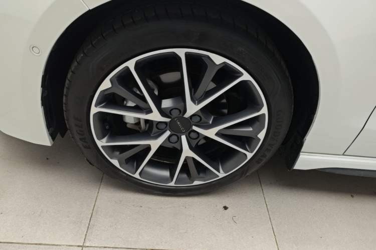 Used Lynk & Co 03 2022 2.0TD DCT JingPro Exterior 4