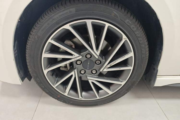 Used Lynk & Co 03 2022 2.0TD DCT GenioPlus Exterior 4