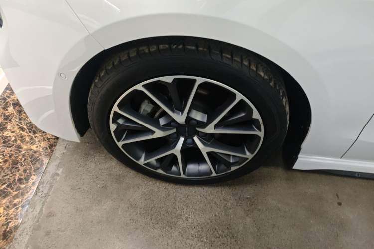 Used Lynk & Co 03 2022 2.0TD DCT JingPro Exterior 4