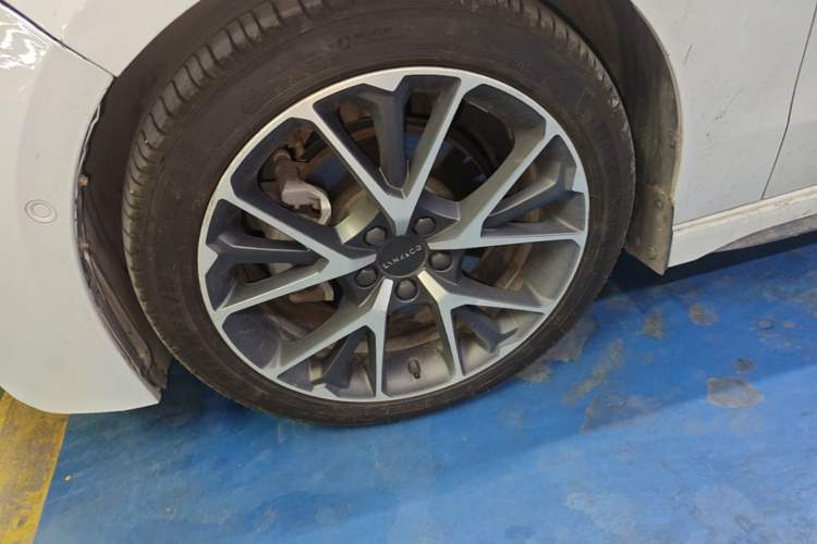 Used Lynk & Co 03 2022 2.0TD DCT JingPro Exterior 4