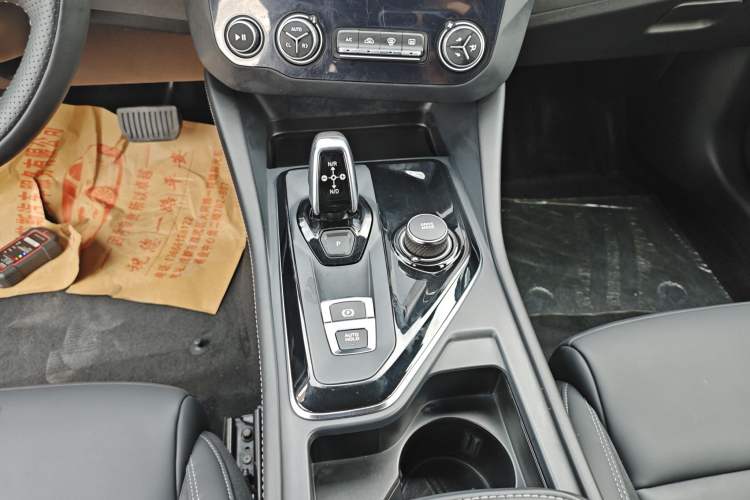 Used Lynk & Co 03 2022 2.0TD DCT GenioPlus Gear Lever