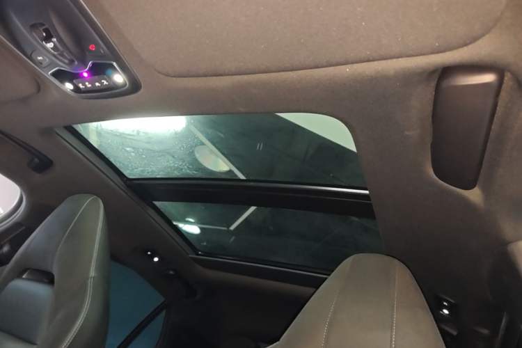 Used Lynk & Co 03 2022 1.5TD DCT JingPro Headliner