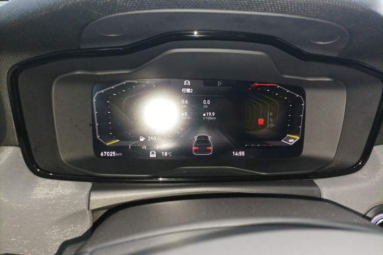 Used Lynk & Co 03 2022 2.0TD DCT JingPro Instrument Cluster