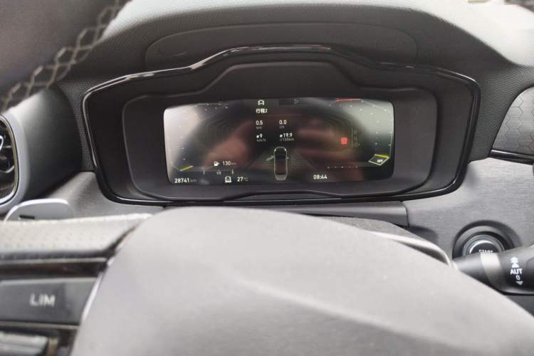 Used Lynk & Co 03 2022 1.5TD DCT JingPro Instrument Cluster