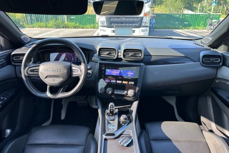 Used Lynk & Co 03 2022 2.0TD DCT JingPro Interior 1