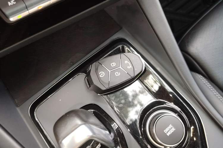 Used Lynk & Co 03 2022 2.0TD DCT JingPro Interior 1