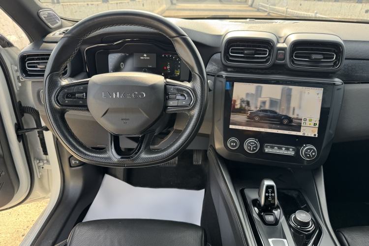 Used Lynk & Co 03 2022 2.0TD DCT JingPro Interior 5