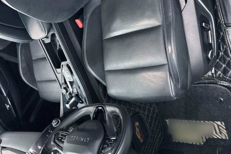 Used Lynk & Co 03 2022 2.0TD DCT JingPro Interior 7