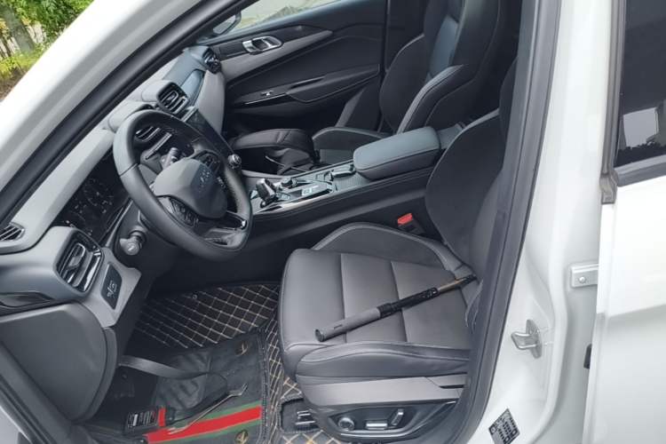 Used Lynk & Co 03 2022 1.5TD DCT JingPro Left Front Seat