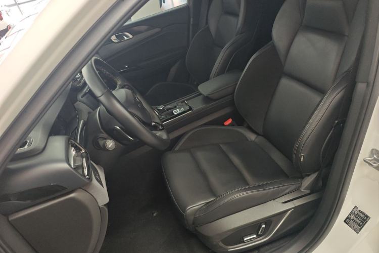 Used Lynk & Co 03 2022 2.0TD DCT GenioPlus Left Front Seat