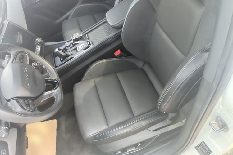 Used Lynk & Co 03 2022 1.5TD DCT JingPro Left Front Seat