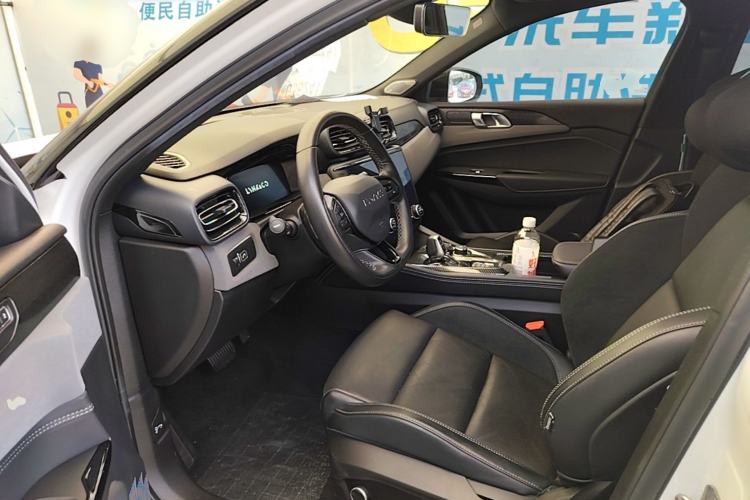 Used Lynk & Co 03 2022 2.0TD DCT JingPro Left Front Seat