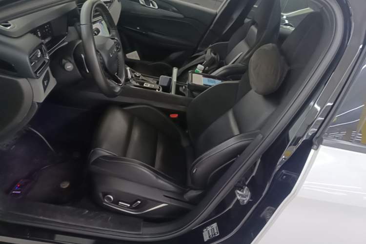 Used Lynk & Co 03 2022 2.0TD DCT JingPro Left Front Seat