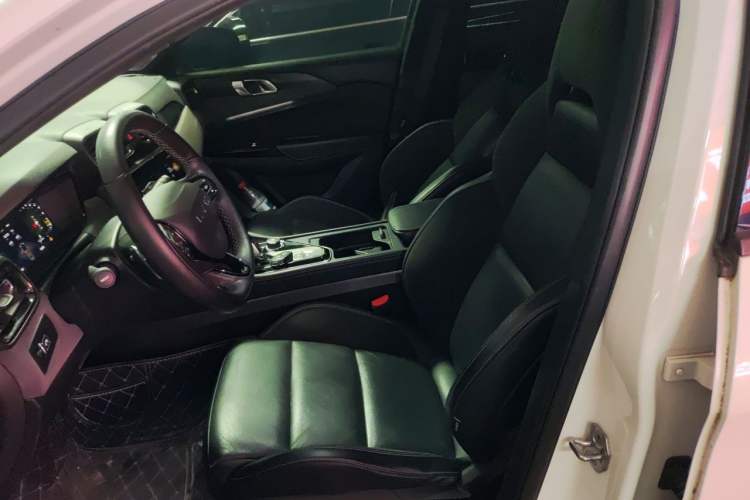 Used Lynk & Co 03 2022 2.0TD DCT JingPro Left Front Seat