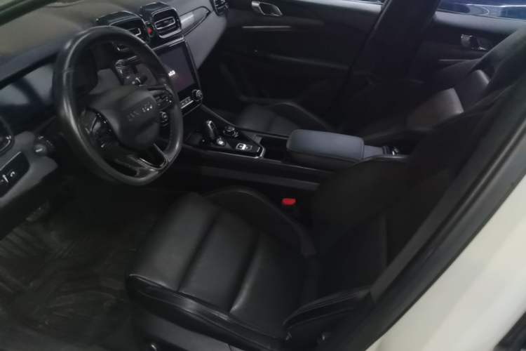 Used Lynk & Co 03 2022 2.0TD DCT JingPro Left Front Seat