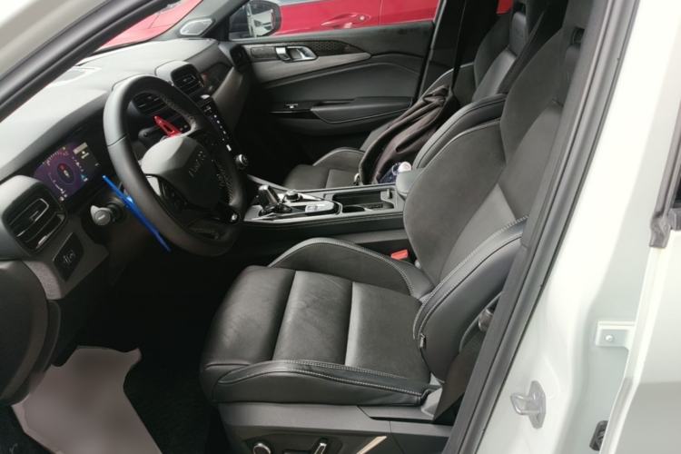 Used Lynk & Co 03 2022 2.0TD DCT JingPro Left Front Seat