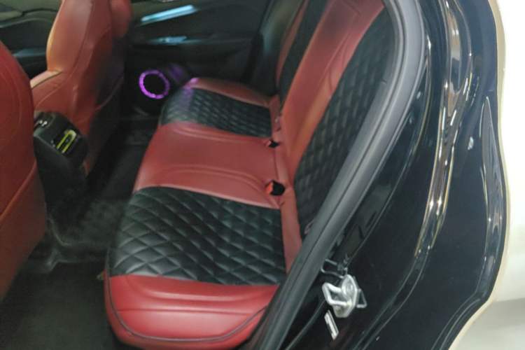 Used Lynk & Co 03 2022 2.0TD DCT JingPro Left Rear Seat