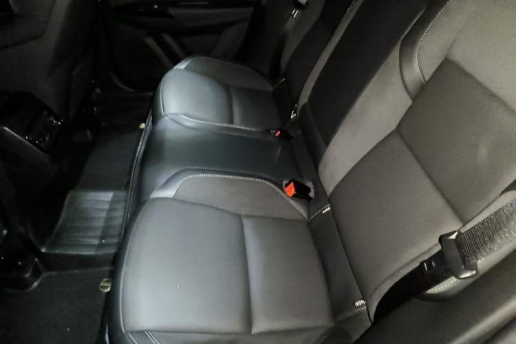 Used Lynk & Co 03 2022 2.0TD DCT JingPro Left Rear Seat