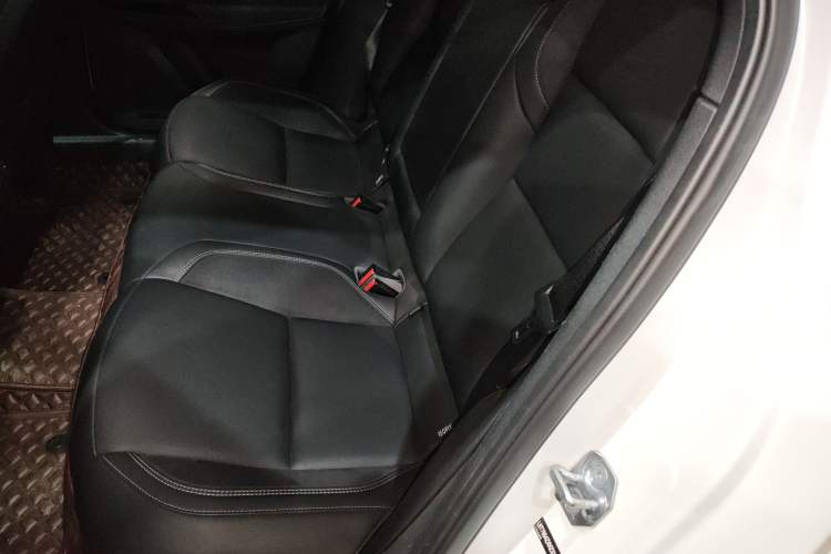 Used Lynk & Co 03 2022 2.0TD DCT GenioPlus Left Rear Seat