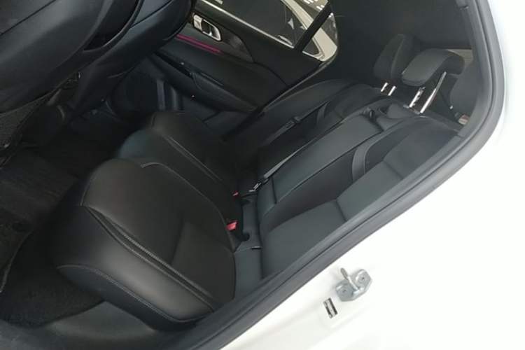 Used Lynk & Co 03 2022 1.5TD DCT JingPro Left Rear Seat