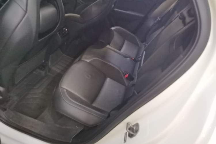 Used Lynk & Co 03 2022 2.0TD DCT JingPro Left Rear Seat