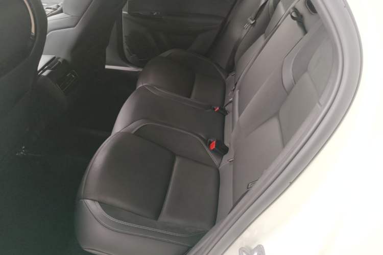 Used Lynk & Co 03 2022 2.0TD DCT JingPro Left Rear Seat