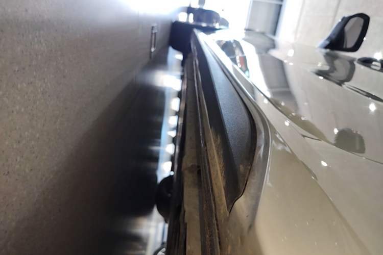 Used Lynk & Co 03 2022 2.0TD DCT JingPro Left Side Sill
