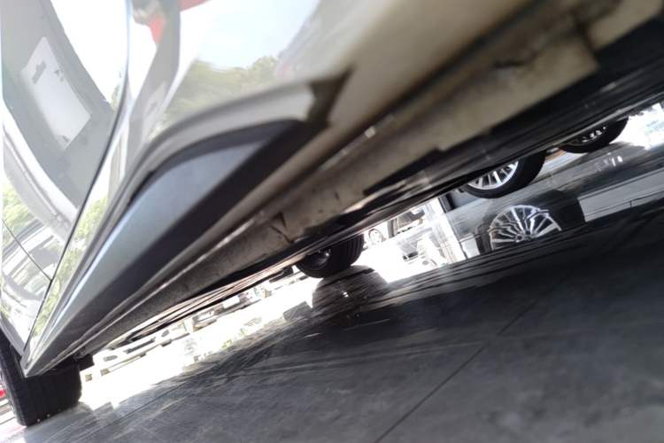 Used Lynk & Co 03 2022 1.5TD DCT JingPlus Left Side Sill