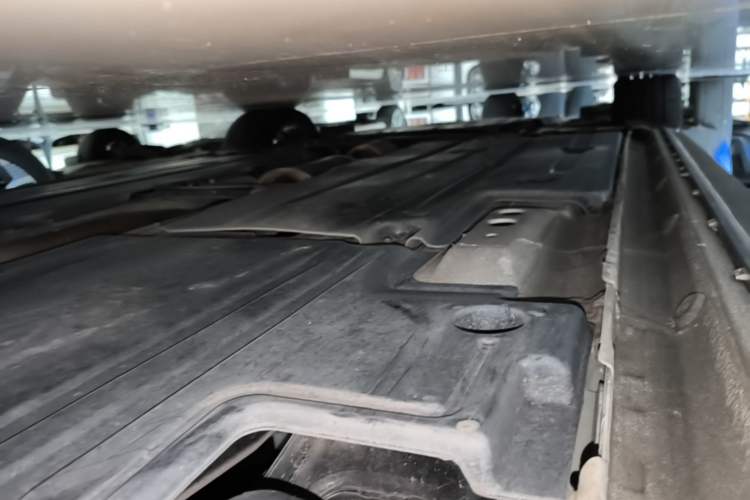 Used Lynk & Co 03 2022 2.0TD DCT JingPro Left Side Sill